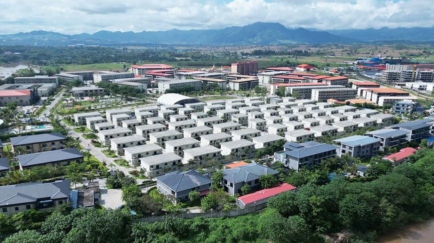 1763029530 img kk park