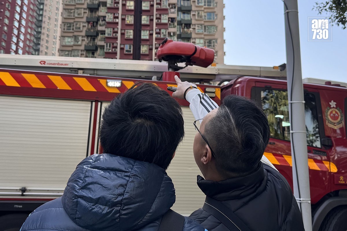 YOHO Town清晨有單位起火,消防到場處理。(中通社)