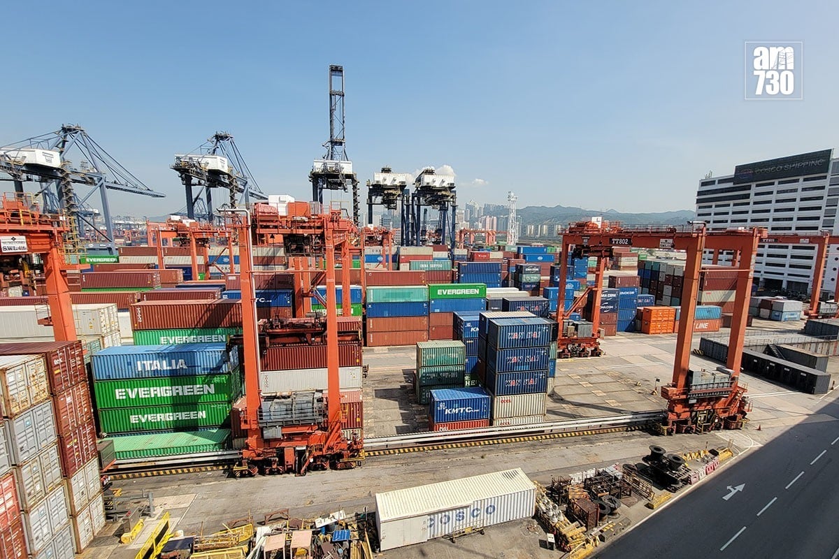 貿易行業去年因出口強勁，為整體經濟提供支持。(資料圖片／鍾式明攝)