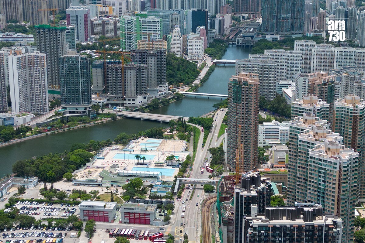 屯門游泳池今個月頭已經永久關閉。(資料圖片)