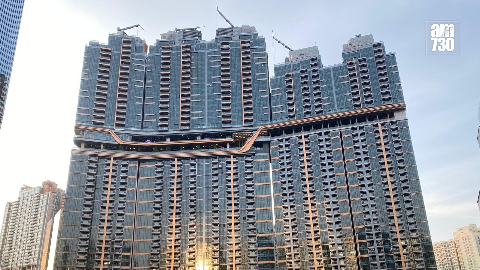 新地旗下新盤連沽4伙 單日套現逾1.8億｜一手市況