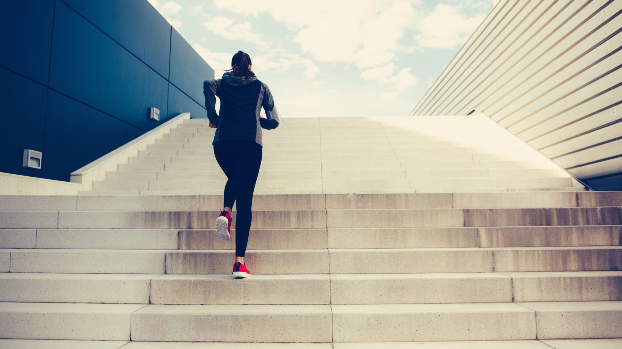 幾懶都做到 每日行樓梯2分鐘就能減少內臟脂肪