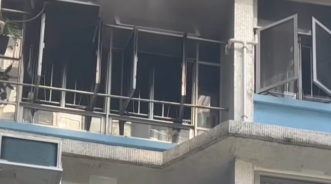 西灣河東熹苑逸熹閣8樓一單位起火冒煙(筲箕灣西灣河關注組fb)