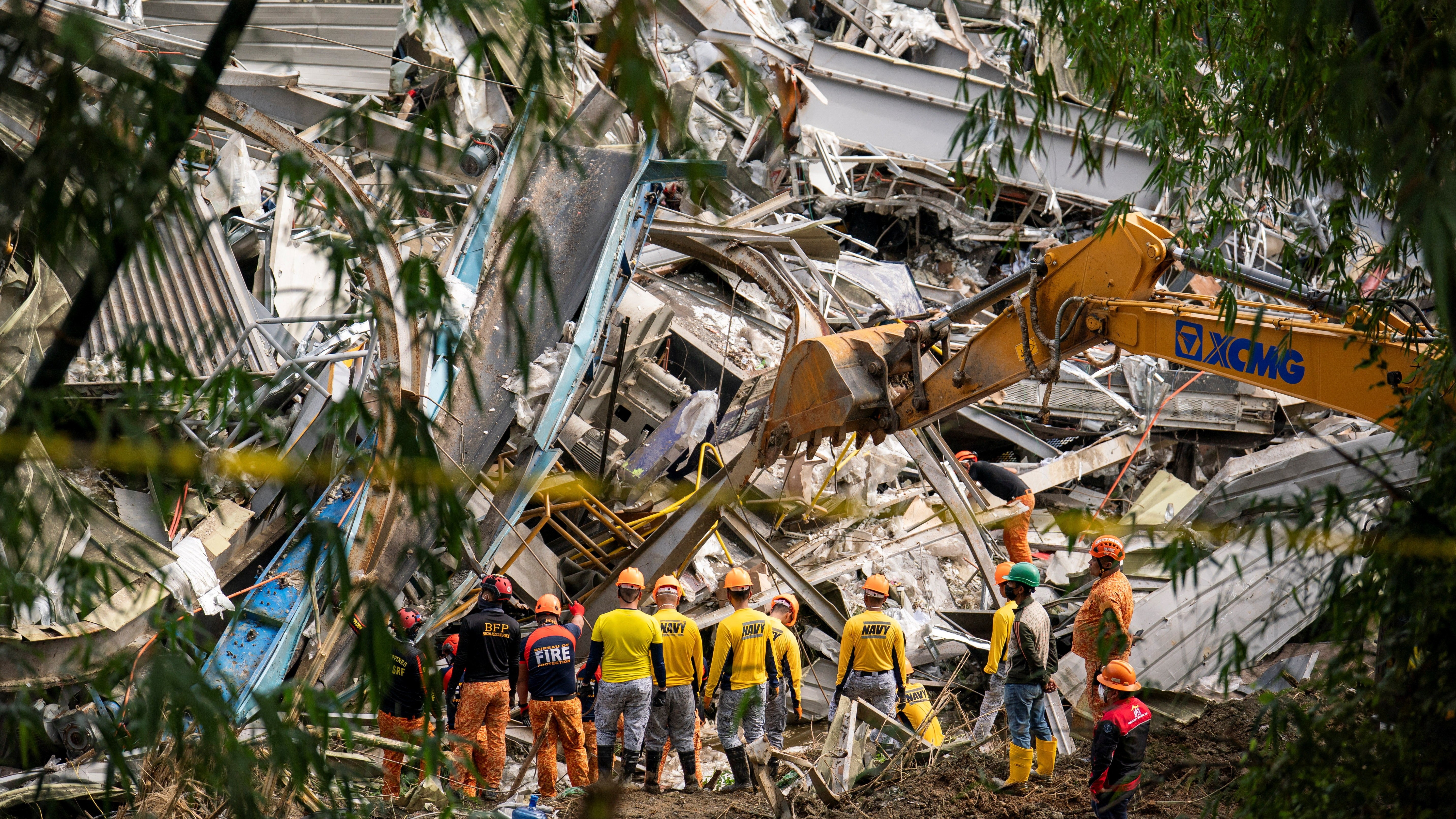 2026 01 11T064907Z 1411282577 RC2PYIAGGPI1 RTRMADP 3 PHILIPPINES LANDSLIDE