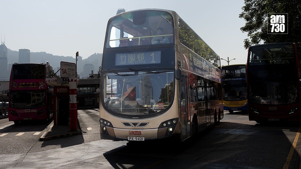 巴士乘客本月25日起須佩戴安全帶。(資料圖片／蘇文傑攝)