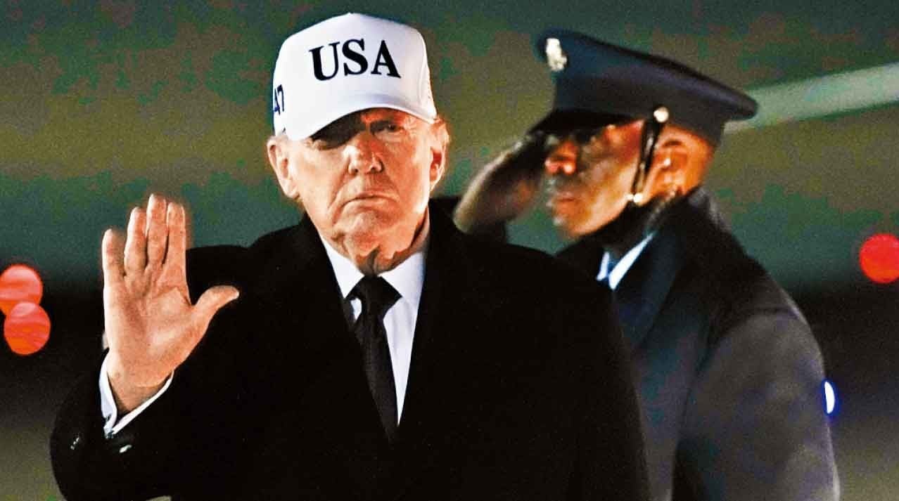 特朗普忽然宣布對與伊朗有商業往來的國家加徵關稅。(美聯社)