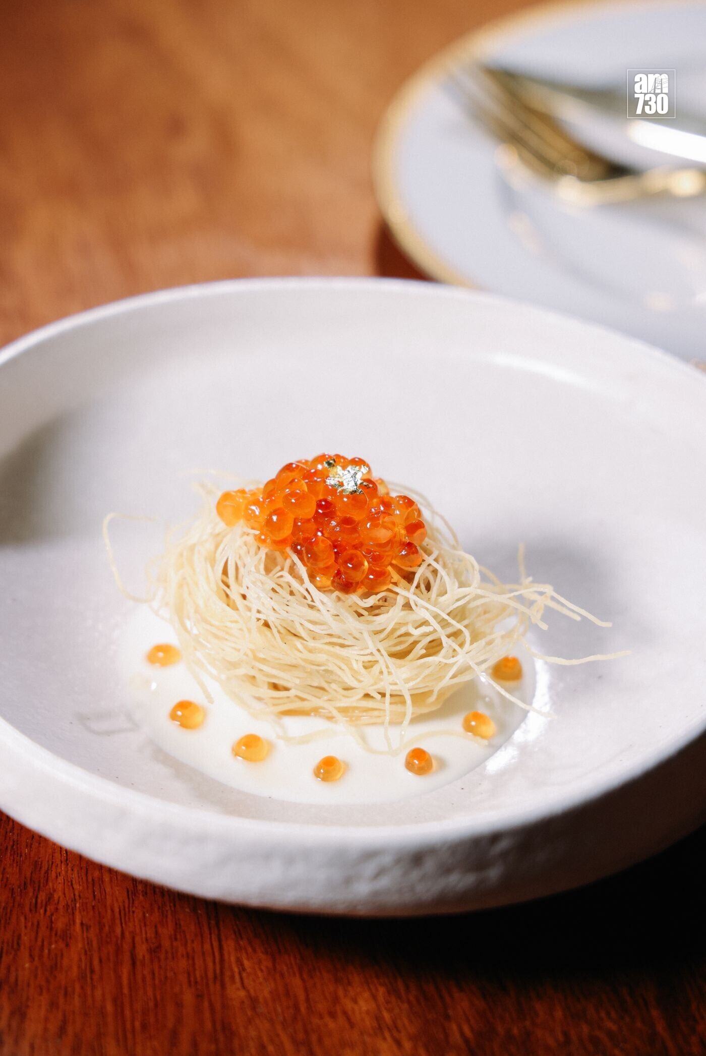 伯爵茶溏心蛋 · 三文魚子 · 乳酪 · 卡塔菲絲