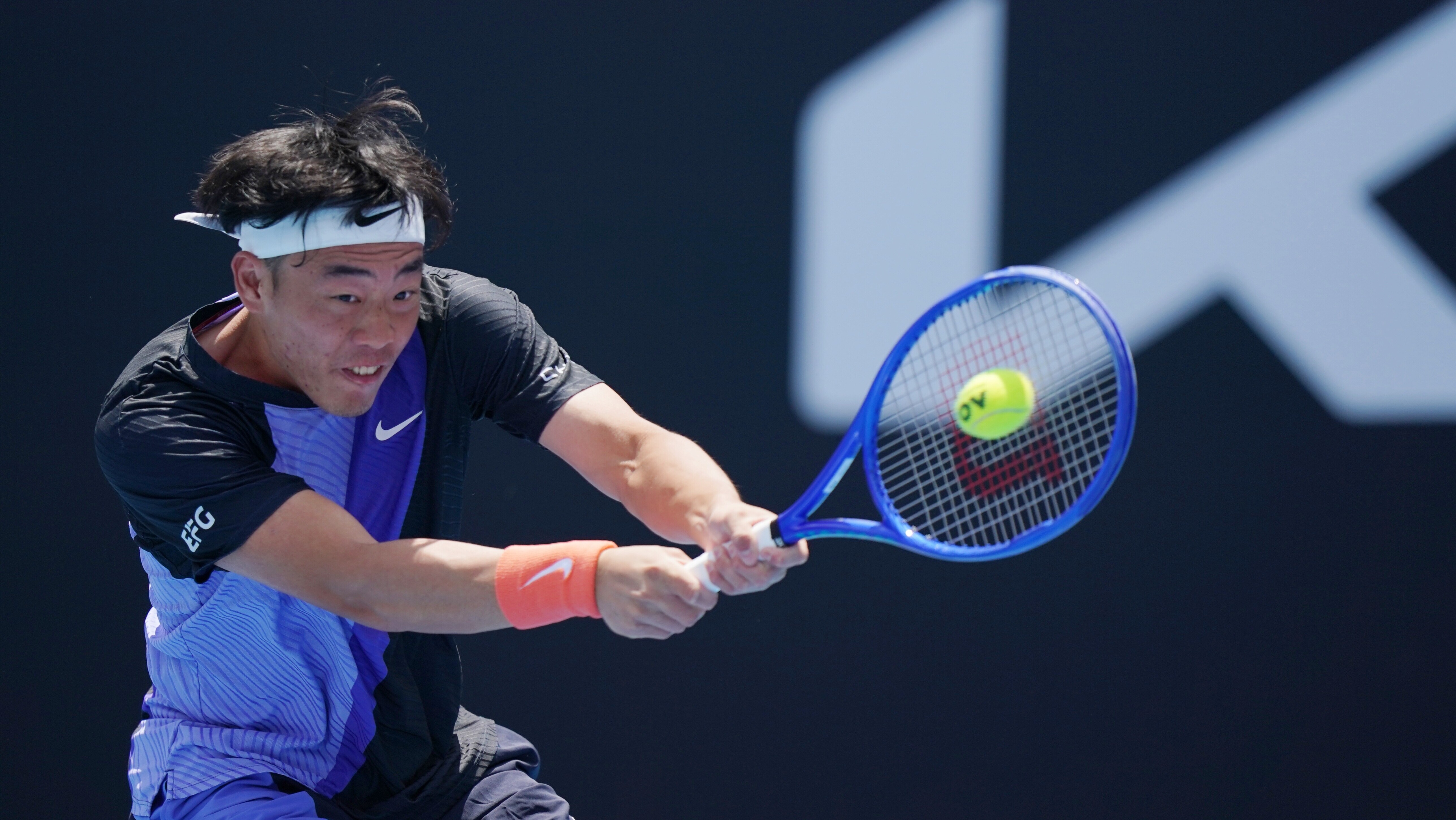 （XHDW）（体育）（6）网球——澳网资格赛：黄泽林晋级决胜轮  +XxjpseC000176 20260114 PEPFN0A001