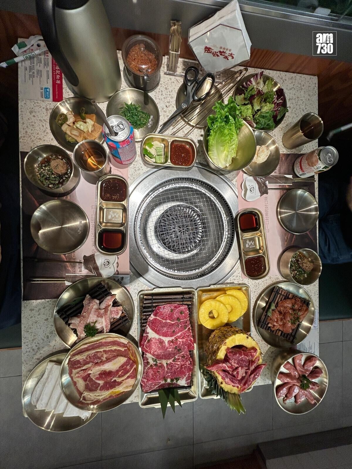 內地人氣連鎖烤肉店「西塔老太太」，自2023年底攻港後不足三年，兩間分店先後被發現結業。(am730記者攝)