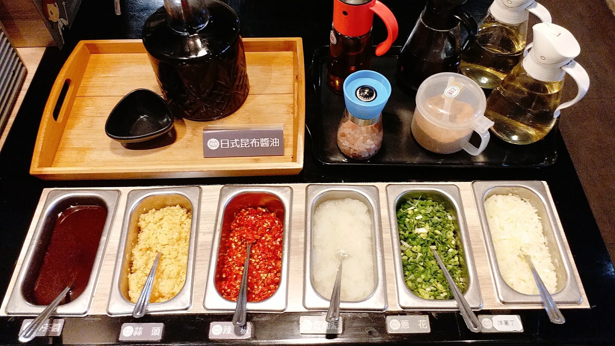 洪永祥醫生強調，腎病病人不是「甚麼都不能吃」，而是可以重新適應食物本身的味道，建議可善用天然辛香料、各式香草、酸味等，降低對鹹味的依賴。