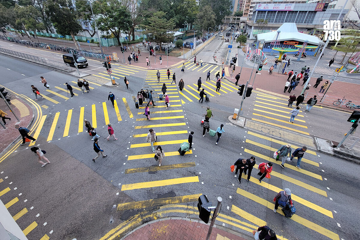 沙田沙角街與逸泰街交界路口已試驗對角過路處近兩年。(資料圖片／鍾式明攝)