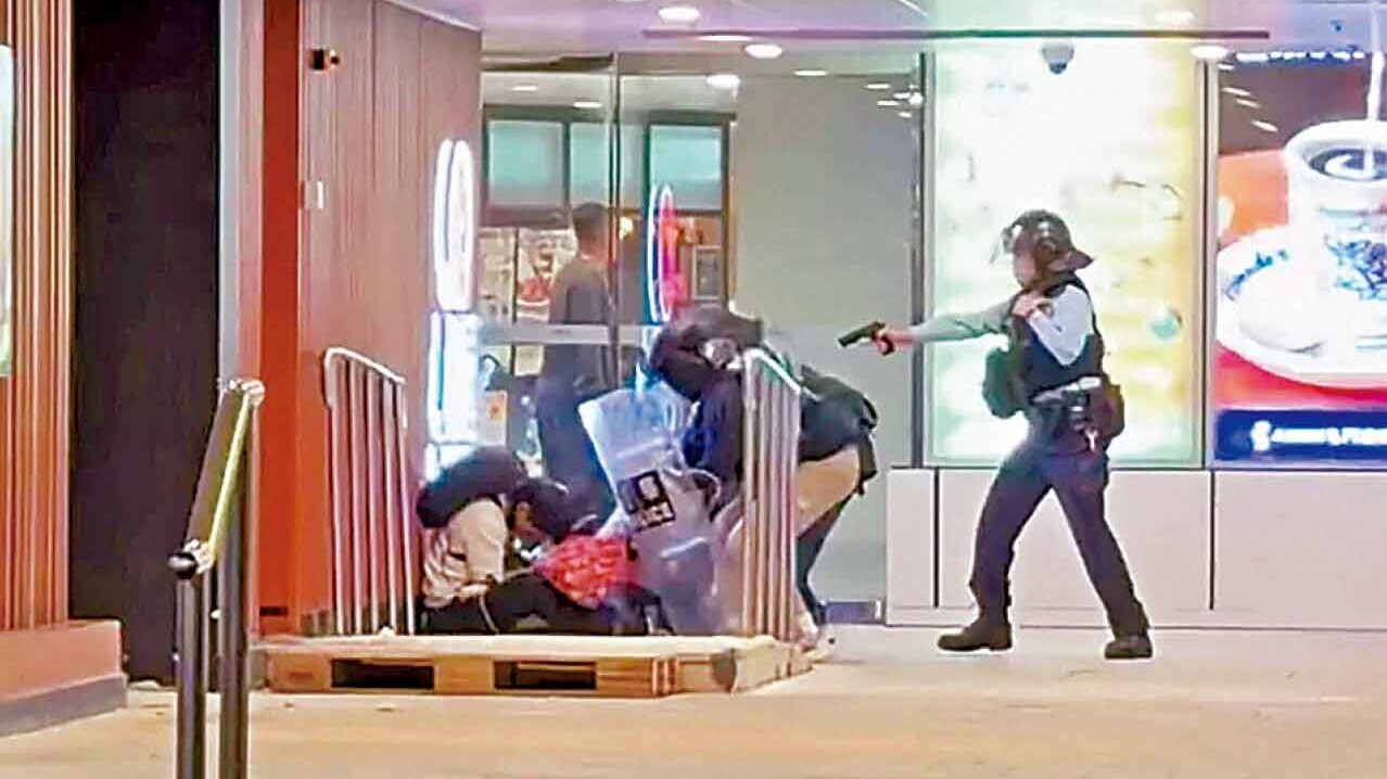 屯門市廣場昨晚發生開槍案。