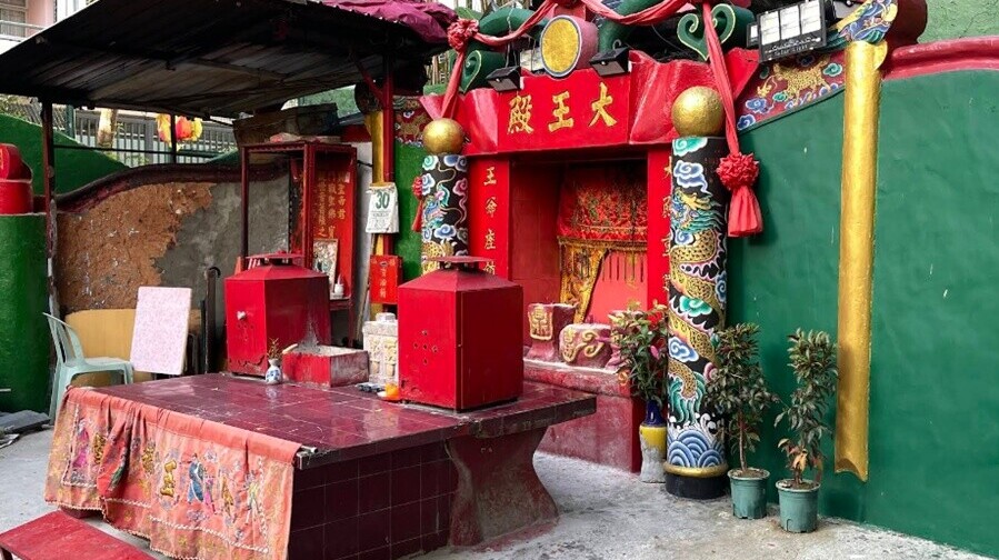 牛頭角大王殿遇竊，土地公土地婆神像不翼而飛。(Google Map)