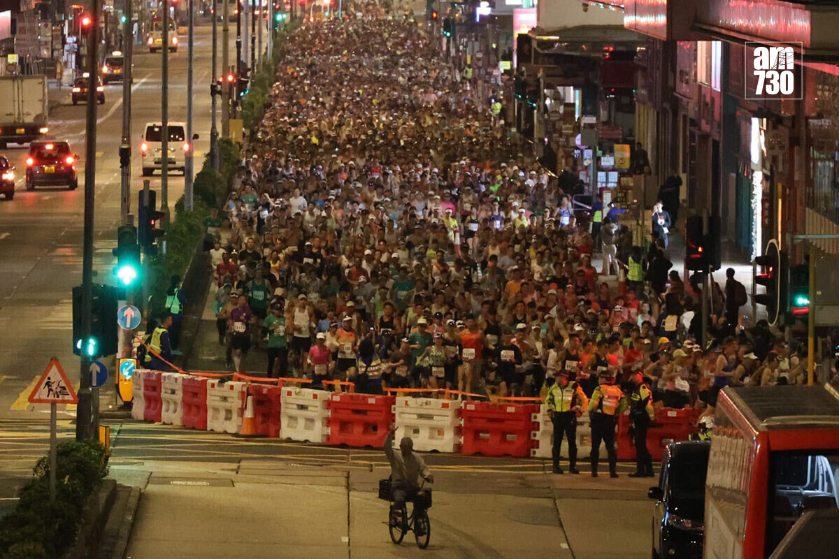 香港馬拉松1月18日舉行，全馬和半馬跑手會途經旺角。(鍾式明攝)