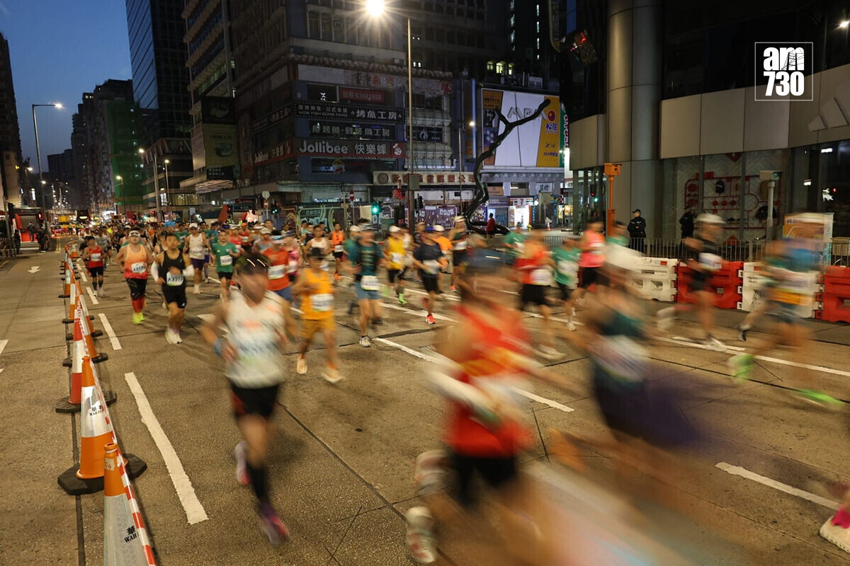香港馬拉松1月18日舉行，全馬和半馬跑手會途經旺角。(鍾式明攝)