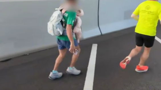 據報該男跑手已返回廣西。