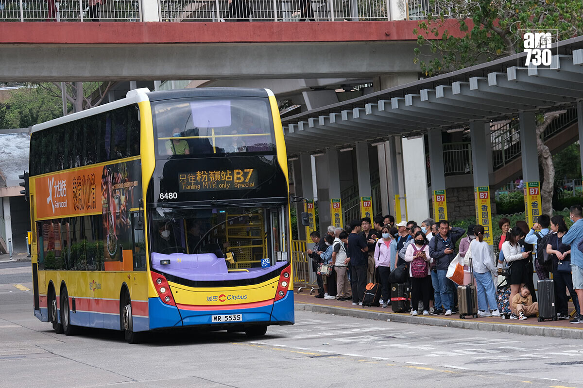 強制佩戴安全帶的新法例，只規定座位裝有安全帶時必須佩戴。(資料圖片)