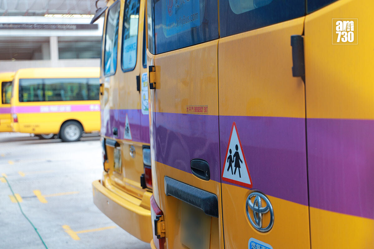 所有校巴須在2028年12月31日前，在所有乘客座位加裝安全帶及保護式座椅。(資料圖片)