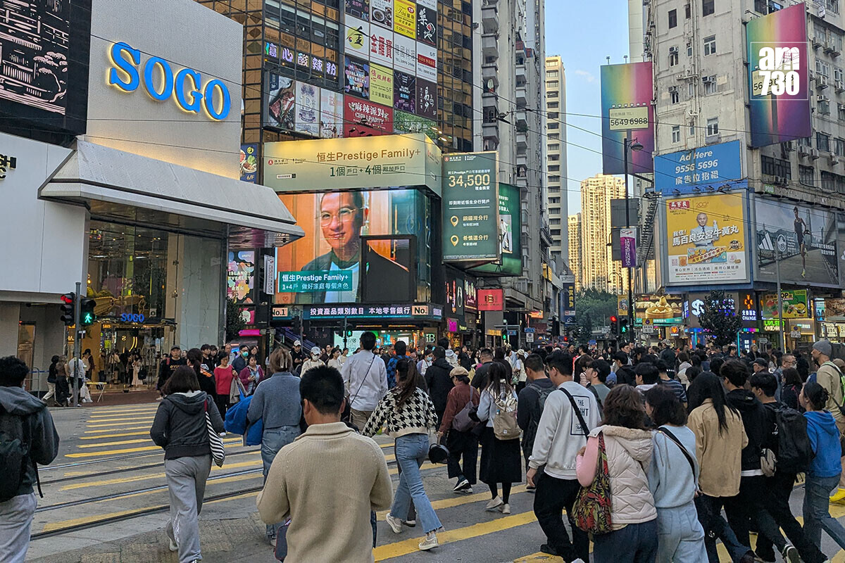 政府建議在銅鑼灣崇光百貨對開過路處兩端，安裝汽車防撞設施。(資料圖片／羅庸軒攝)