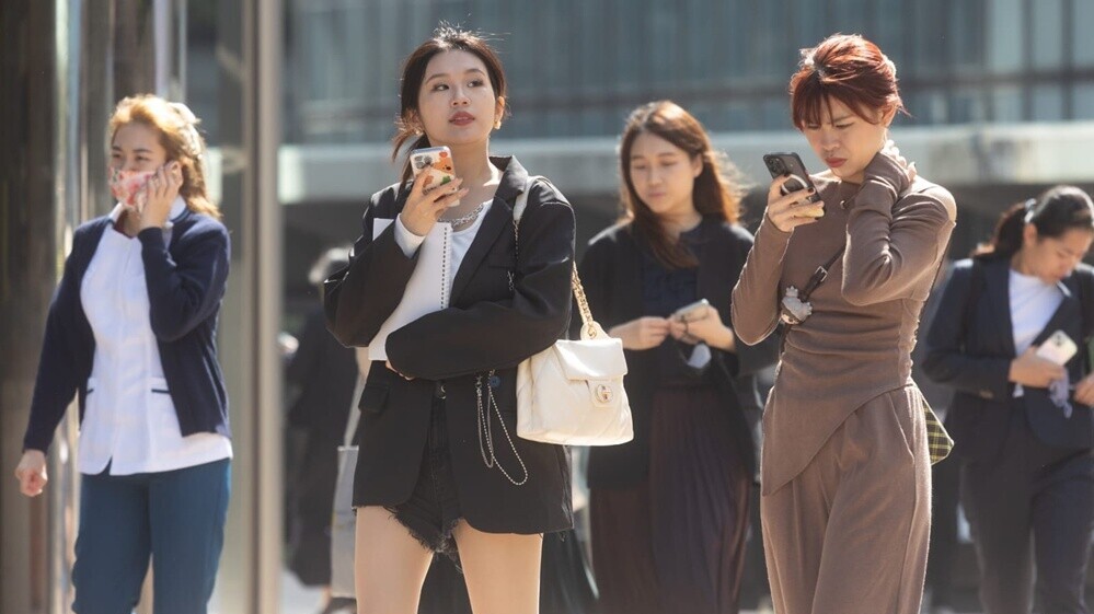 今晚氣溫顯著下降至16度，明日至周五巿區低見約11至12度。(資料圖片)