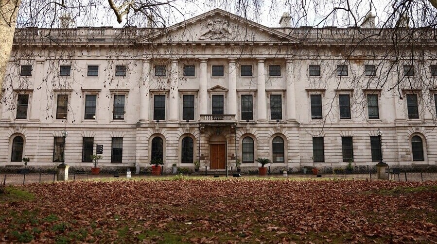 中國超級大使館