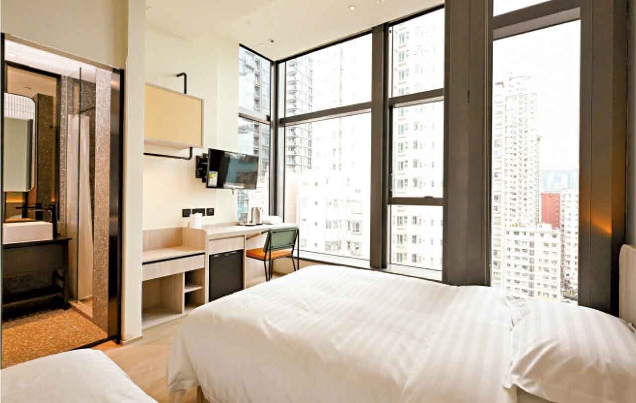 發展局與教育局去年中推出「城中學舍計劃」，有大學將酒店改裝為學生宿舍。