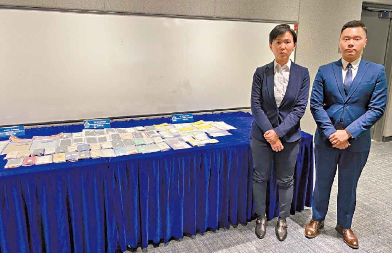 林詩棋(左)和李泳鋒(右)交代案情。