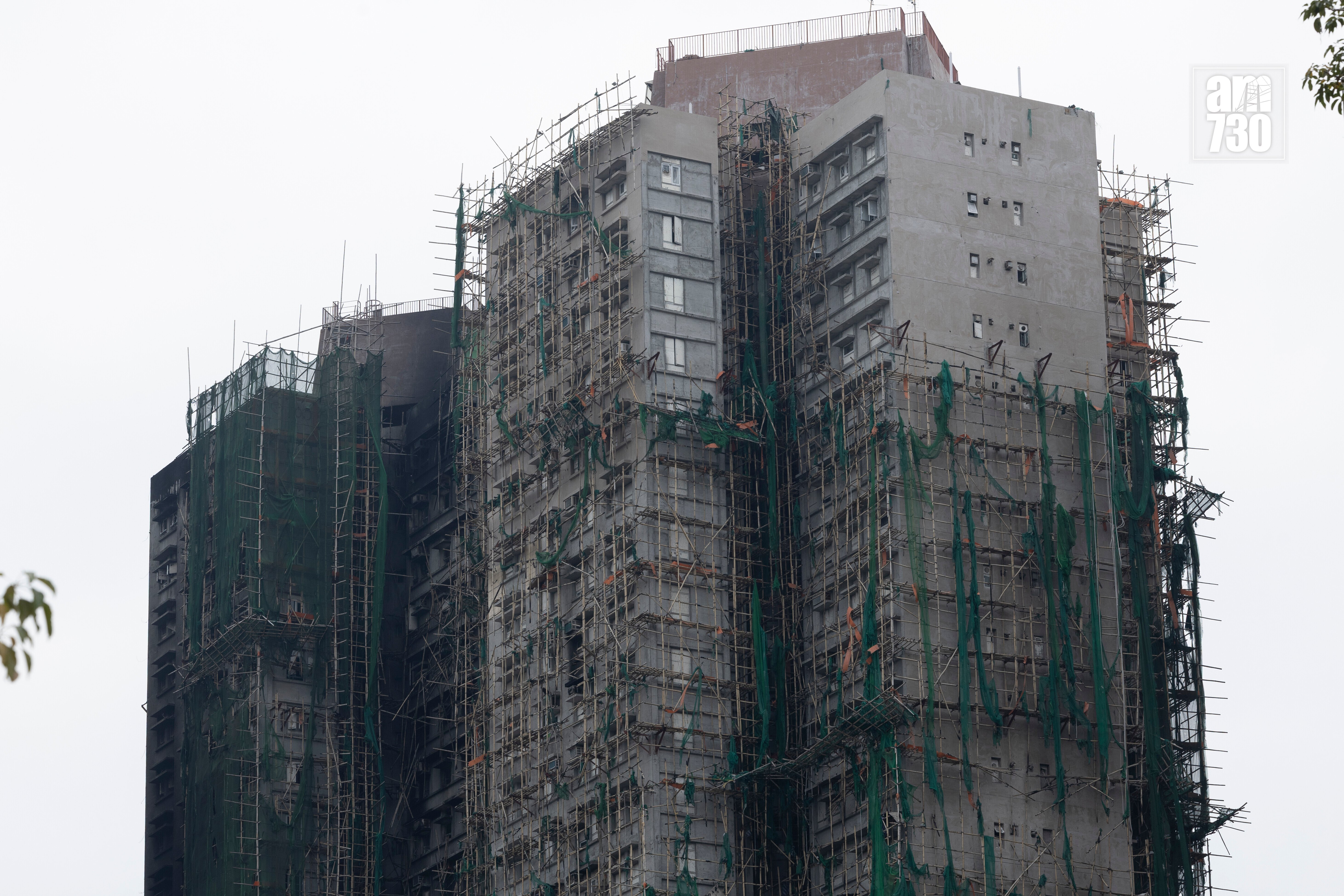 大埔宏福苑五級大火後樓宇情況。(蘇文傑攝)