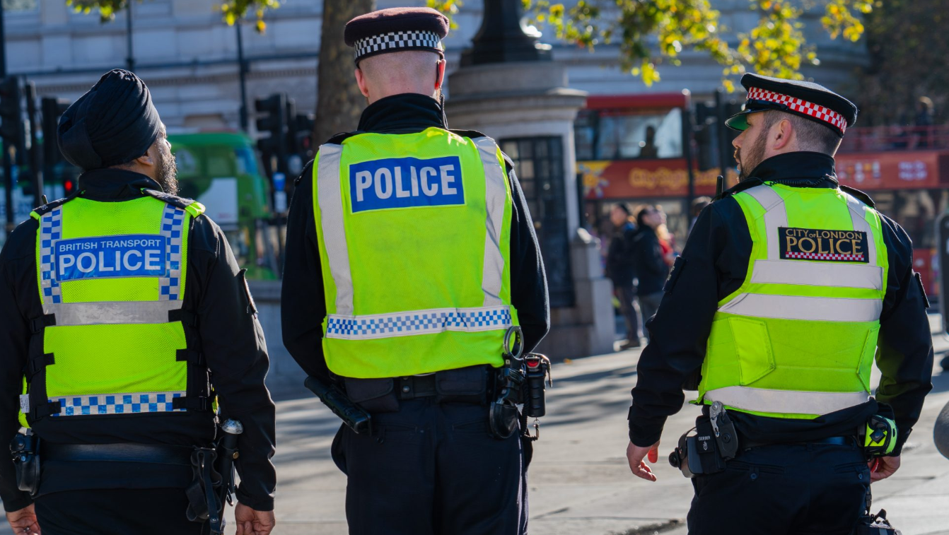 英格蘭和威爾斯地區目前有43支地方警察，其中部分承擔全國職能，例如倫敦警察廳負責反恐工作。(網上圖片)