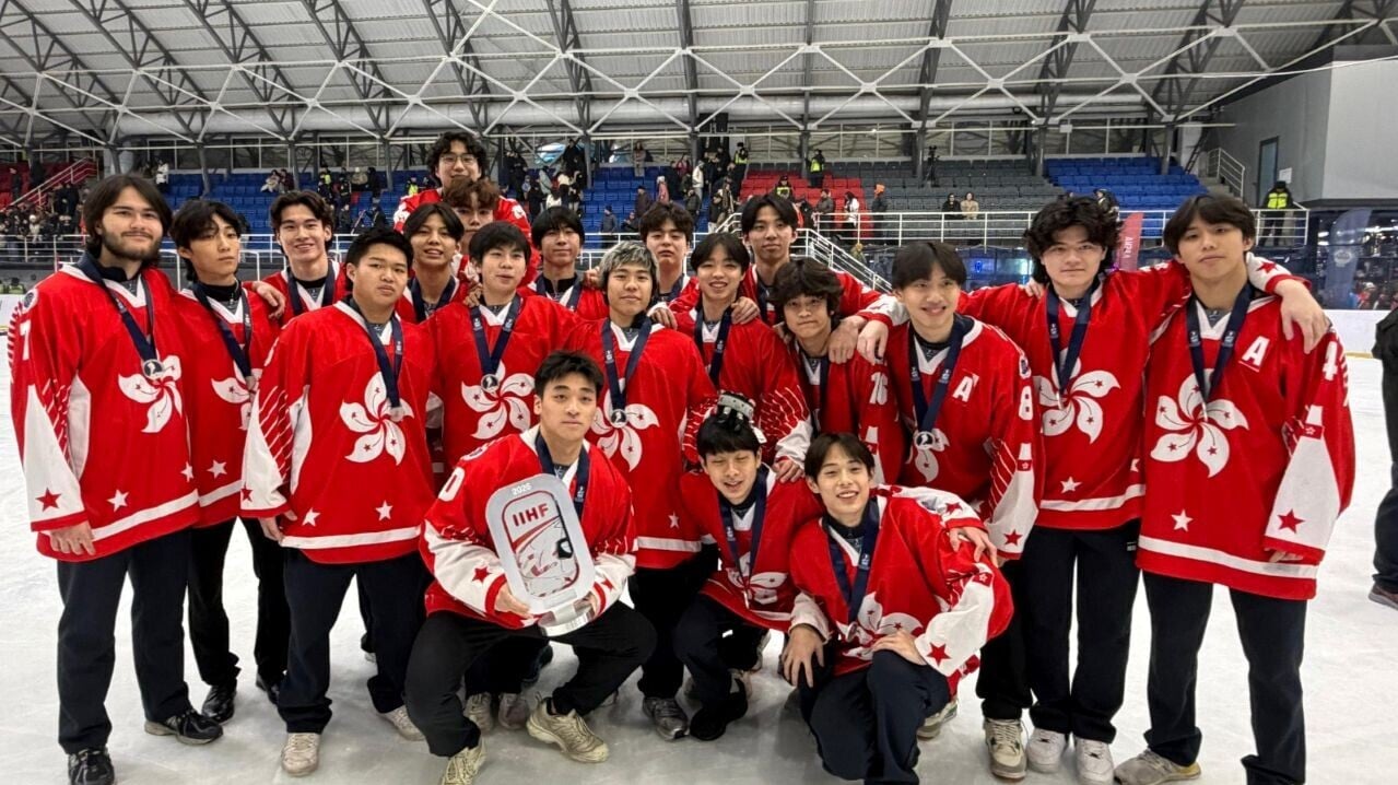 冰球｜香港隊首戰U20世錦賽 4勝1負摘亞軍