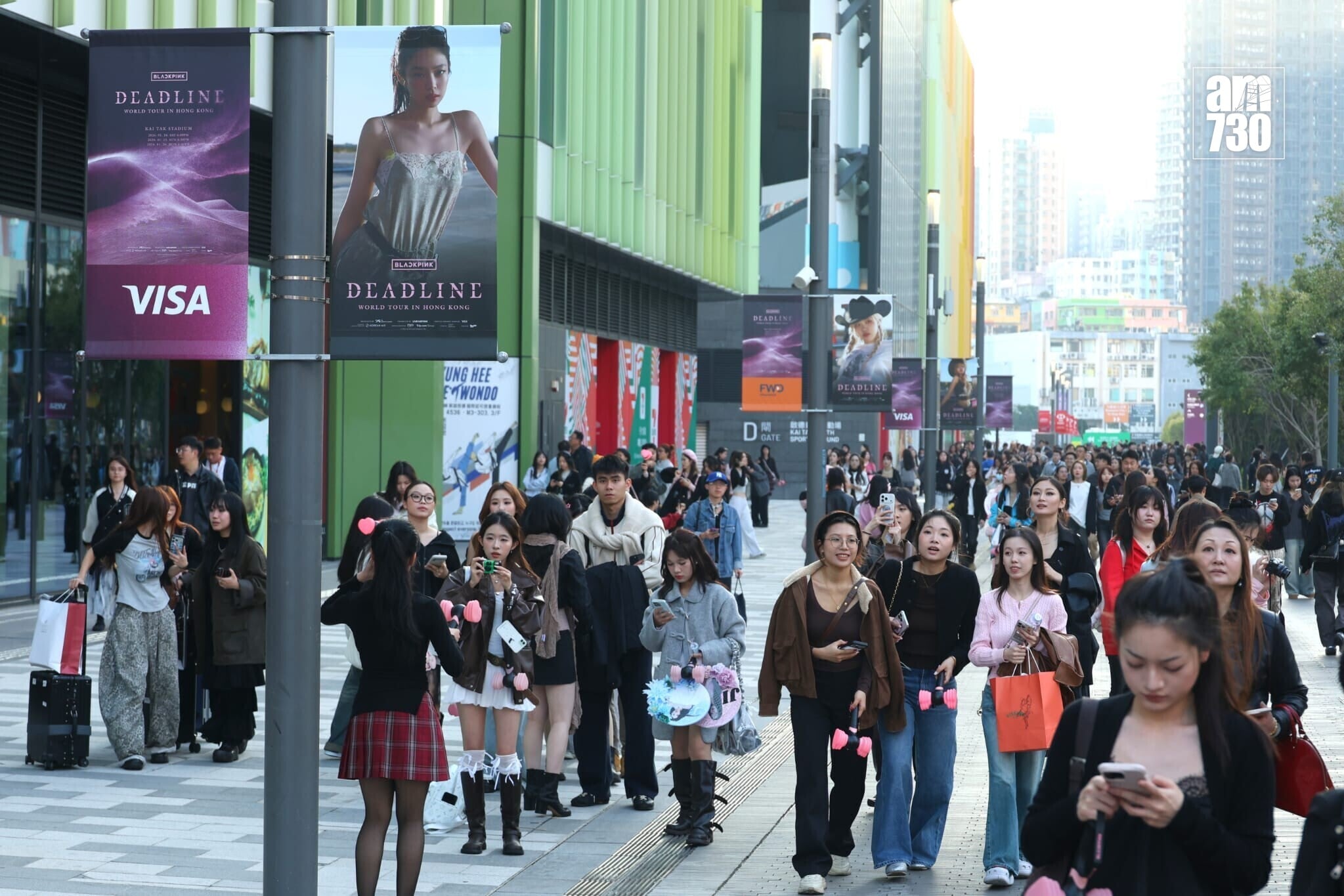 韓國女團BLACKPINK一連3日在啟德主場館舉行演唱會，吸引不少粉絲來港。(林俊源攝)