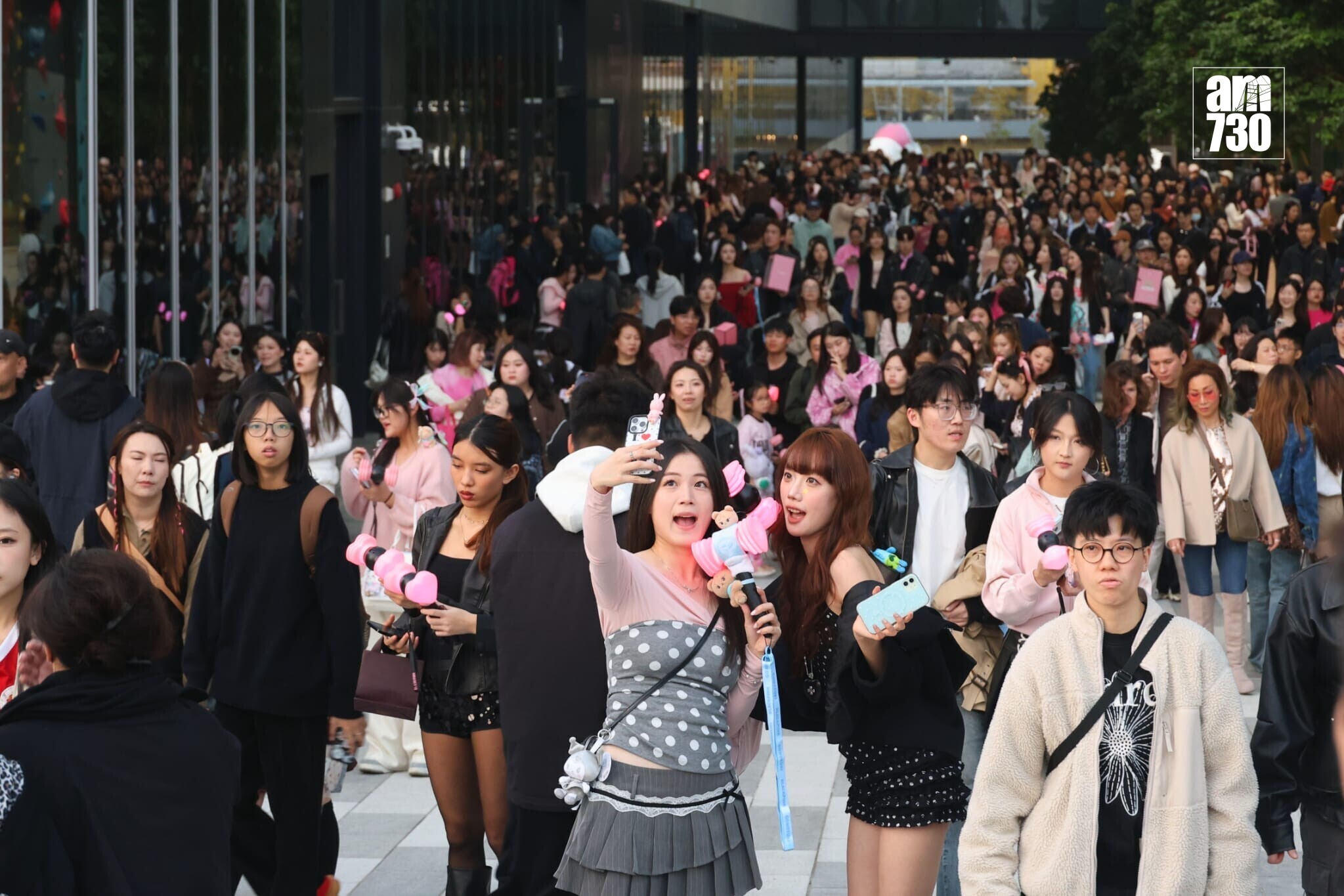 韓國女團BLACKPINK一連3日在啟德主場館舉行演唱會，吸引不少粉絲來港。(林俊源攝)