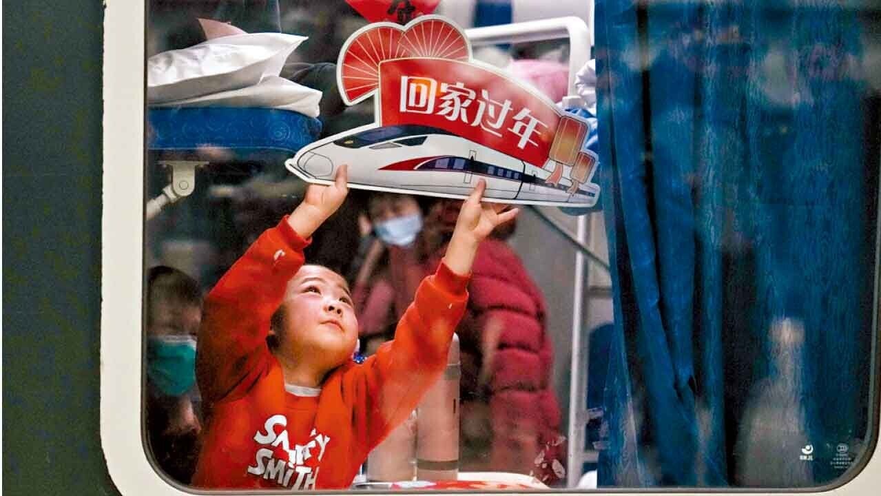 「回家過年」是中國人的年度大事。 (新華社)