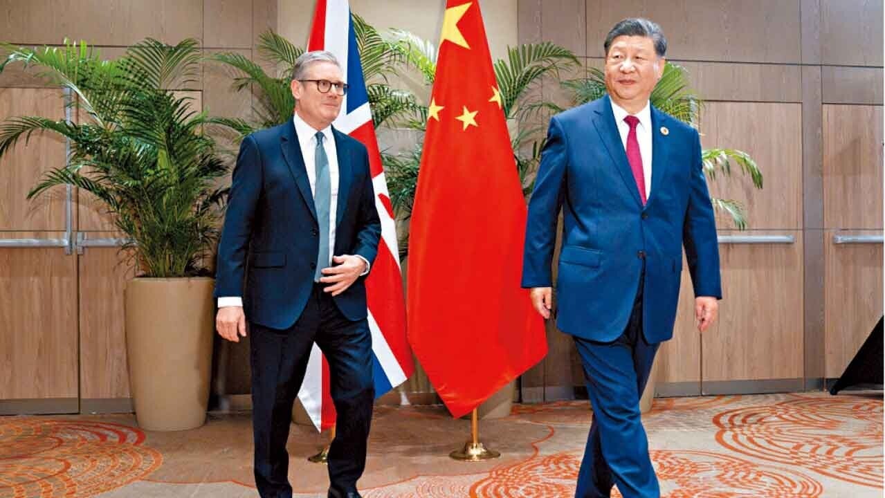 習近平前年在G20峰會期間與施紀賢雙邊會晤。(資料圖片)