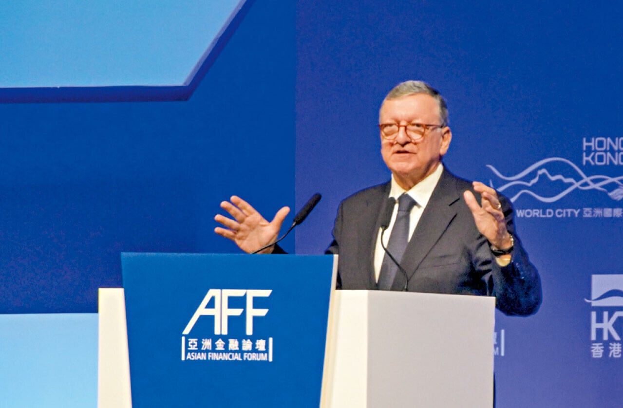 巴羅佐在亞洲金融論壇分享他對全球政治及經濟形勢變化及其對國際市場影響的見解。(中新社)