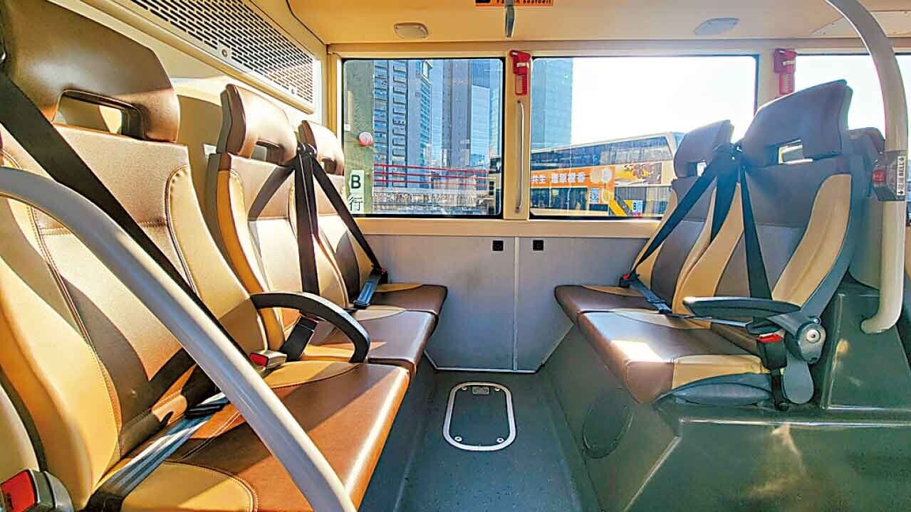 當局將會與巴士營辦商檢視安全帶安排，如改善設計、清潔等。(資料圖片)