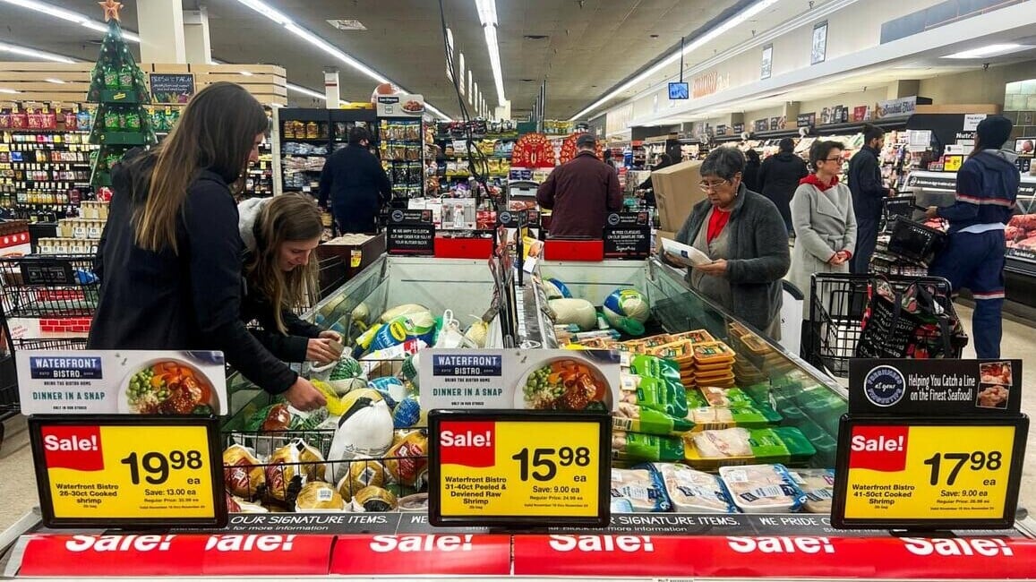 美國消費者信心指數暴跌至84.5。（示意圖／路透社）