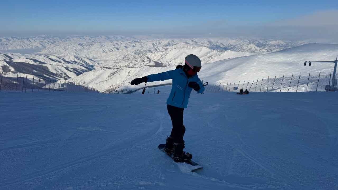 雪板，享受學習中。