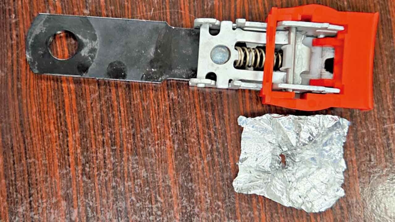 城巴：錫紙阻鎖扣運作 疑蓄意破壞報警