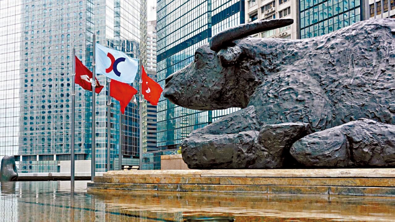 強人仔支撐港股 惟慎防外圍拖累