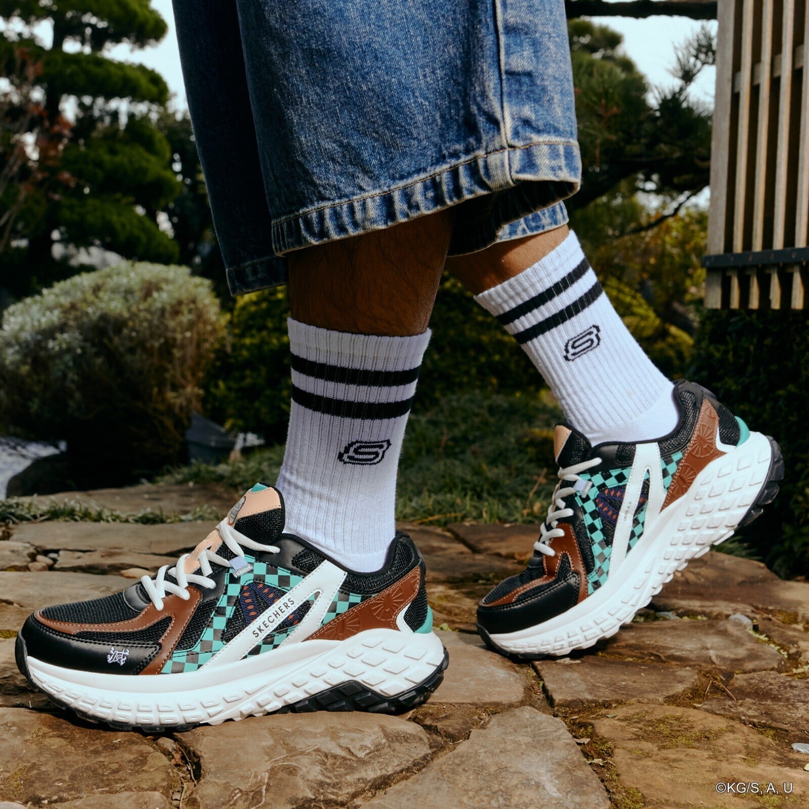 SKECHERS x《鬼滅之刃》– SKECHERS Monster Evo 系列炭治郎鞋款