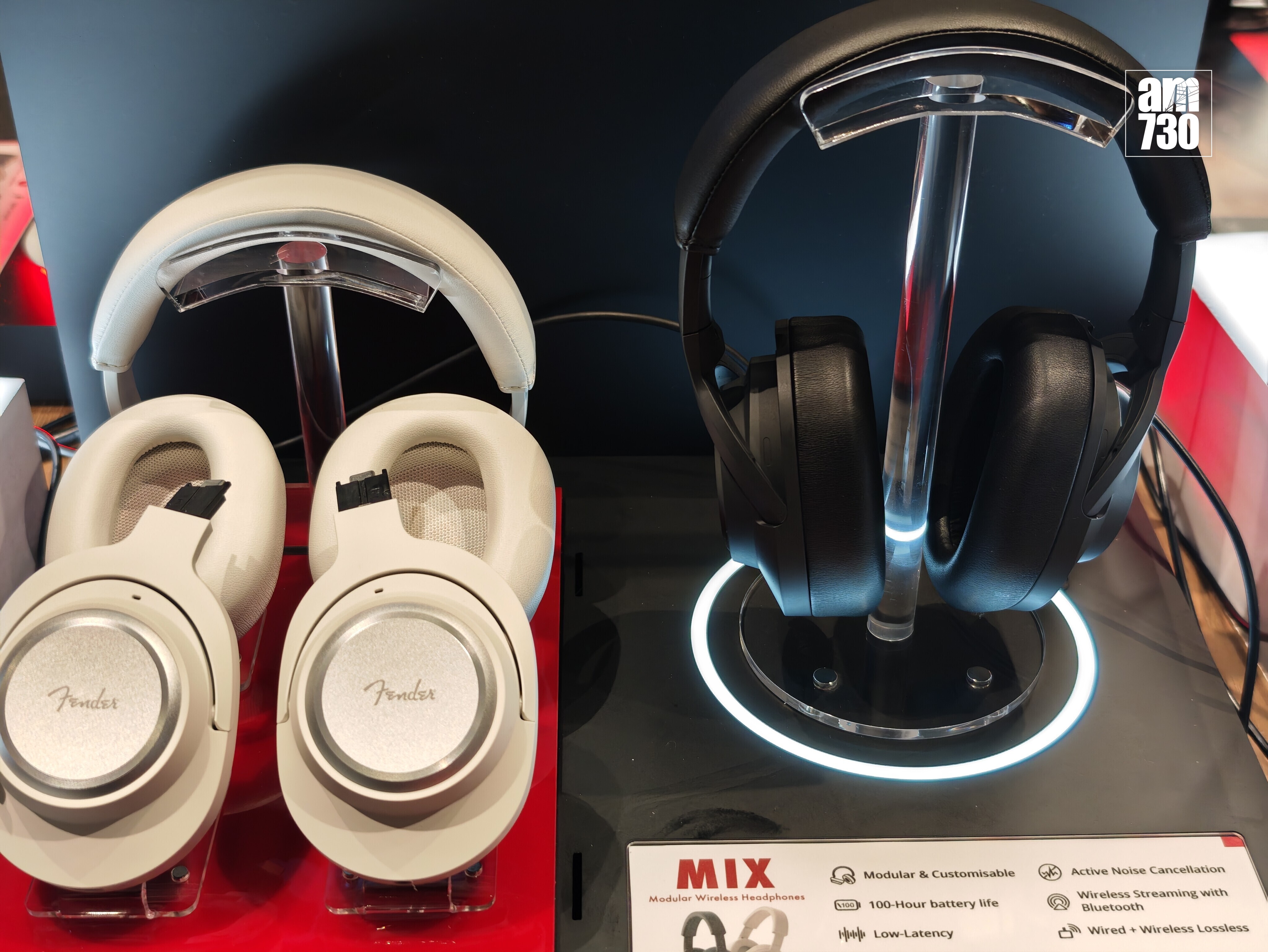 Fender Audio MIX頭戴式耳機有黑白兩色。