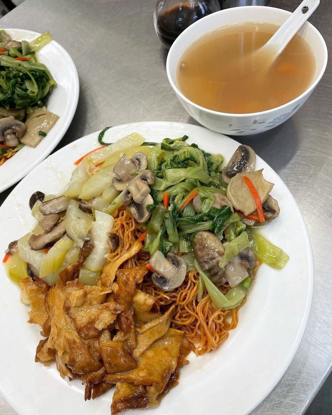 簡單不花巧的素菜，感覺少油健康。（相片來源：instagram：chillfoogle）