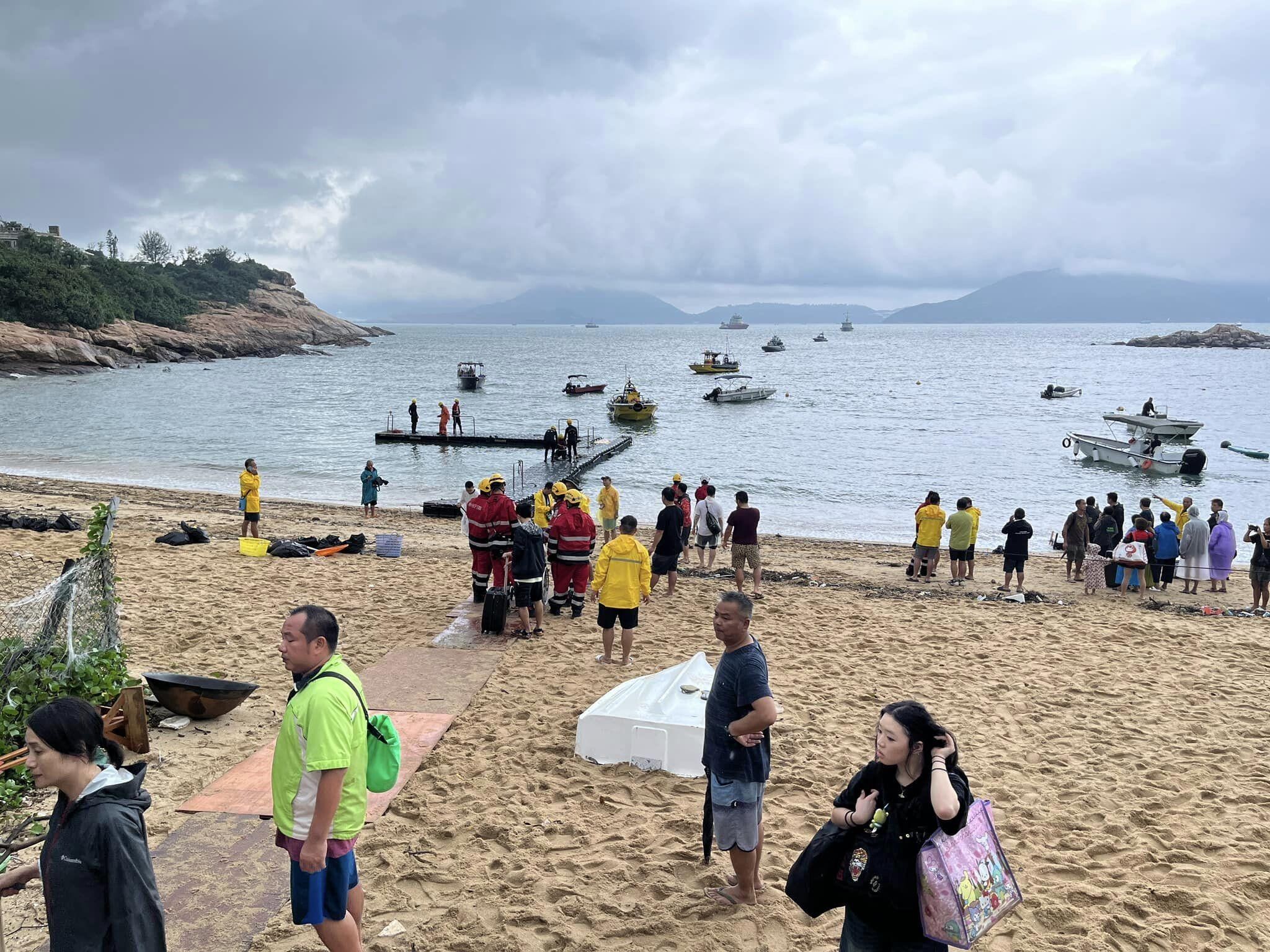 黑雨過後｜石澳路陷封兩村變孤島 近千人被困長者斷藥 政府今撤離200村民