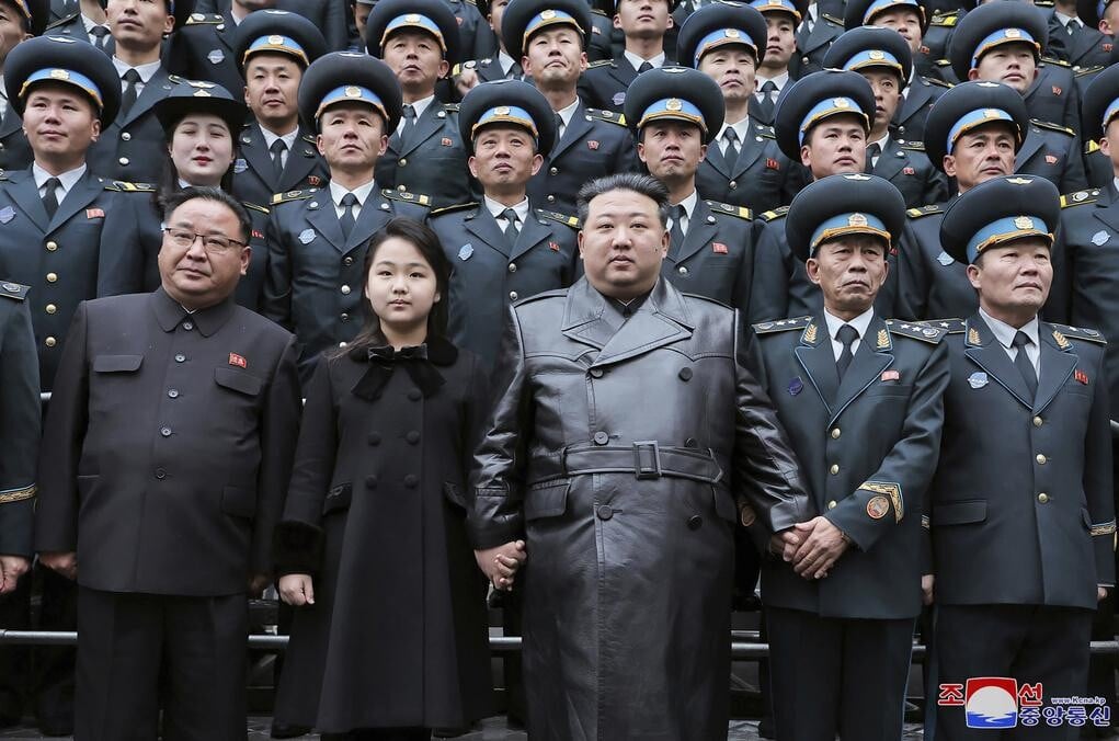金主愛近月多次隨金正恩出席公開場合。(美聯社、路透社、互聯網)