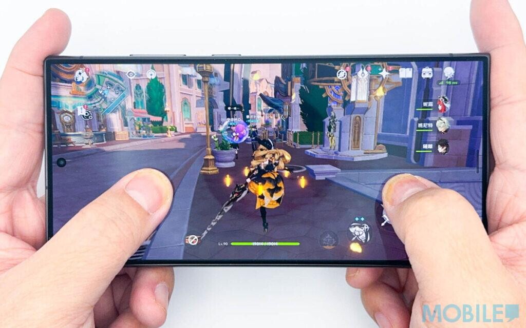 Samsung Galaxy S24 Ultra 執行最高畫質《原神》操作流暢，畫面視野相當良好
