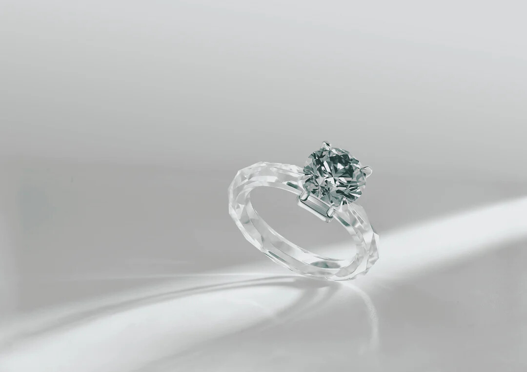 THE RING II加入奢華的粉紅色和優雅的水藍色兩種全新色彩。