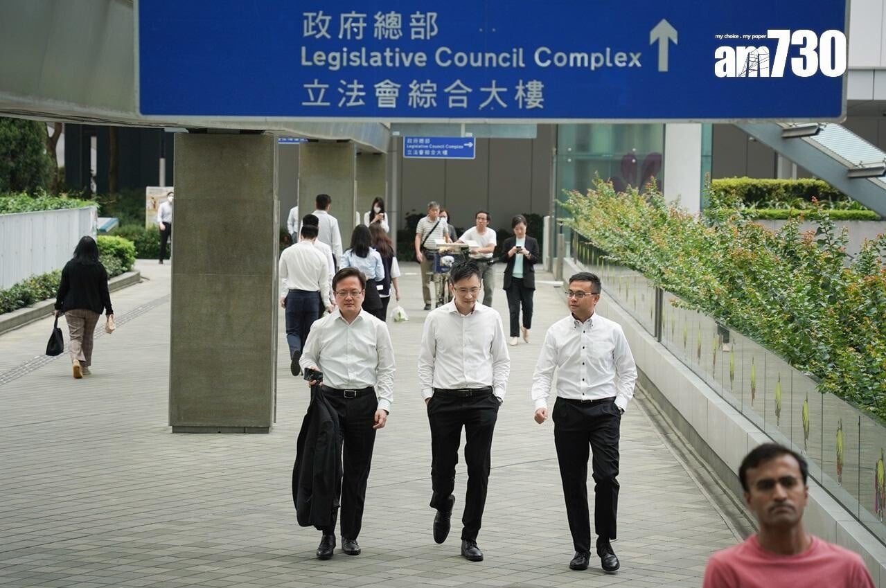 消息稱行會最快今日拍板公務員加薪幅度,楊何蓓茵下午會見傳媒。(資料圖片)