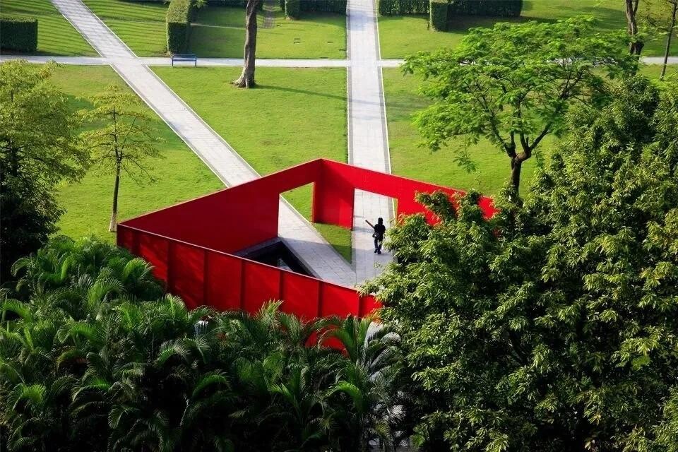 岐江公園內的紅盒,造型精美,是中山著名的打卡位。(圖片來源:了不起的中山微信)