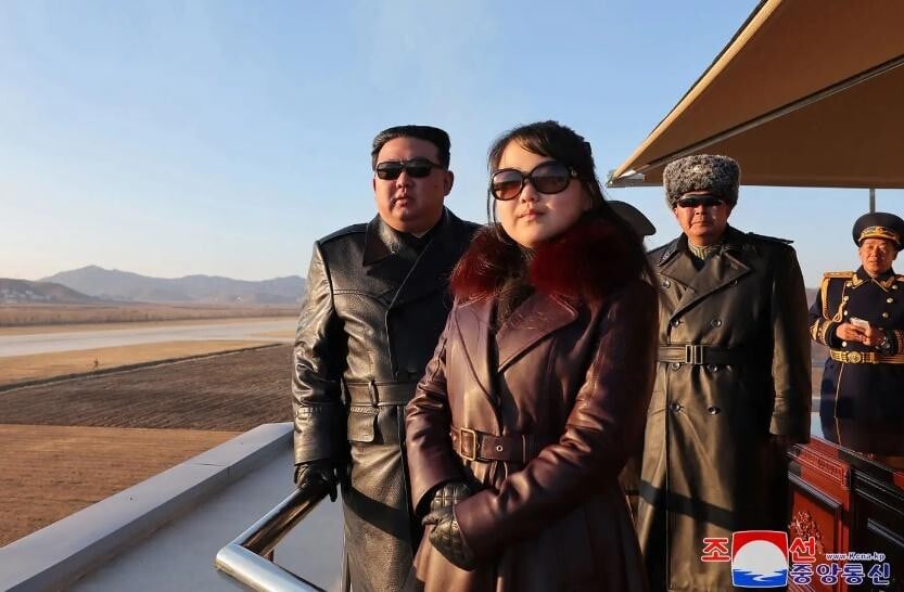報告指出,金主愛過去陪同父親出席的活動約六成為軍事相關,其餘有一小部分是經濟活動。(資料圖片)